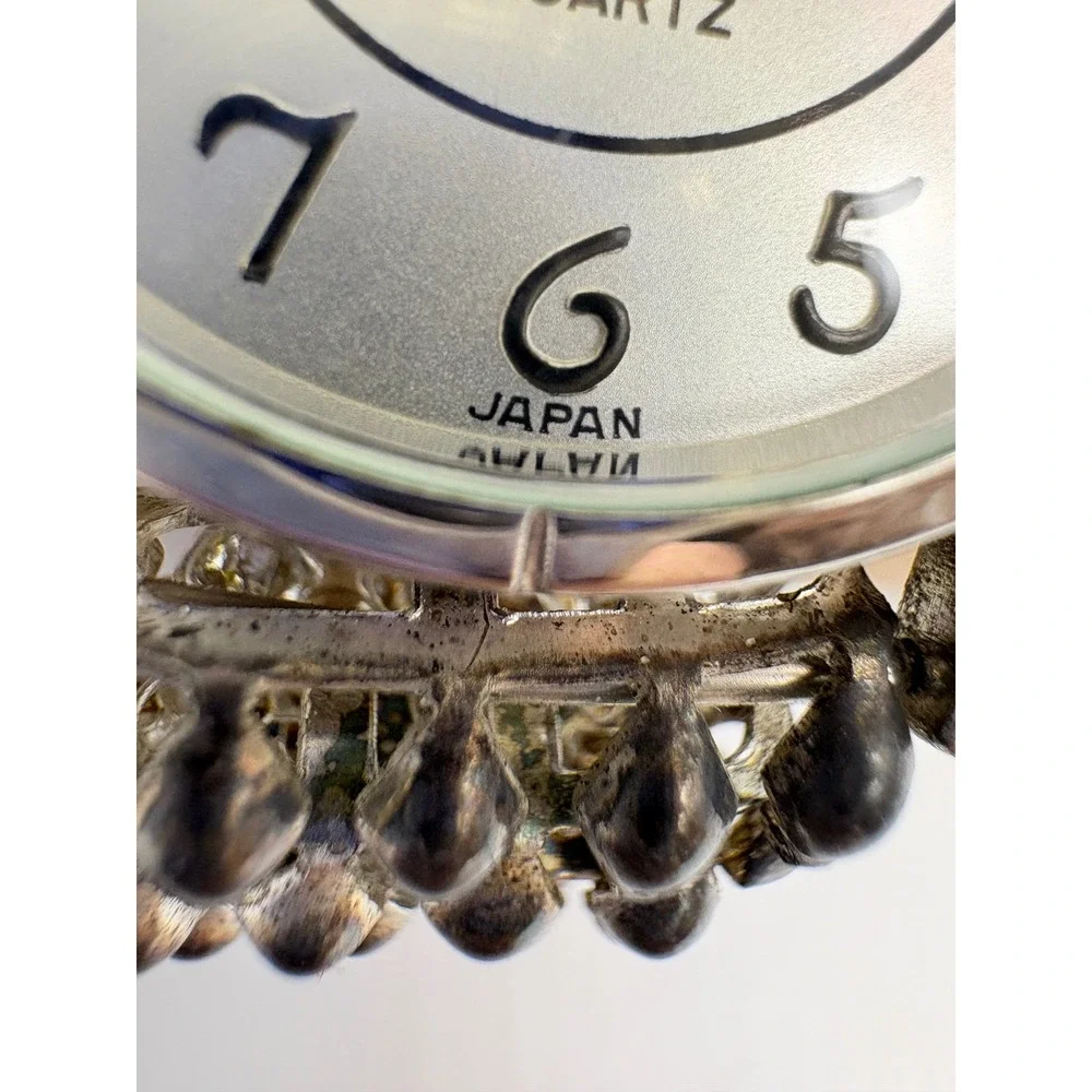 Geneva Quartz Watch Silver Tone Popcorn Mesh Magnetic Clasp Filigree Band Mens